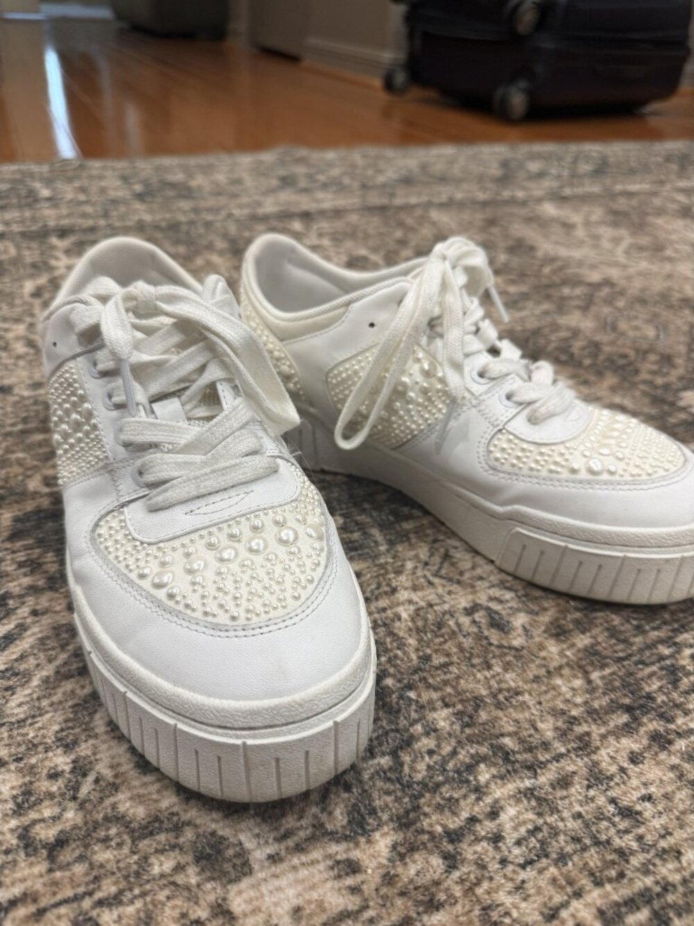 Gianni Bini Jetsetter Pearl Platform Sneakers White Size 8